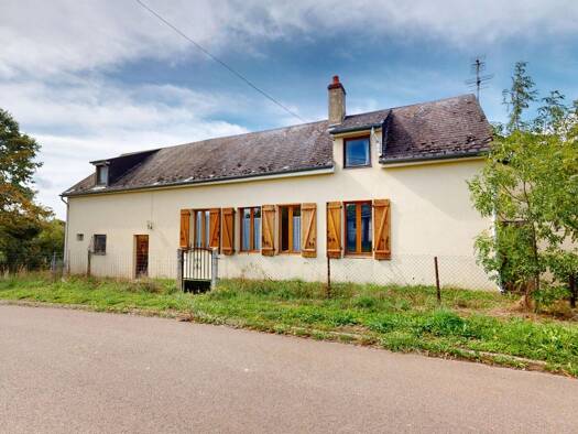 Maison à vendre 116 600 € 6 pièces 4 chambres 103 m² 1 819 m² de terrain Saint-Parize-le-Châtel 58490