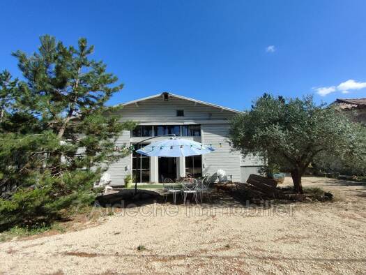 Maison de plain-pied à vendre 249 000 € 3 pièces 1 chambre 110 m² 2 240 m² de terrain Grospierres 07120