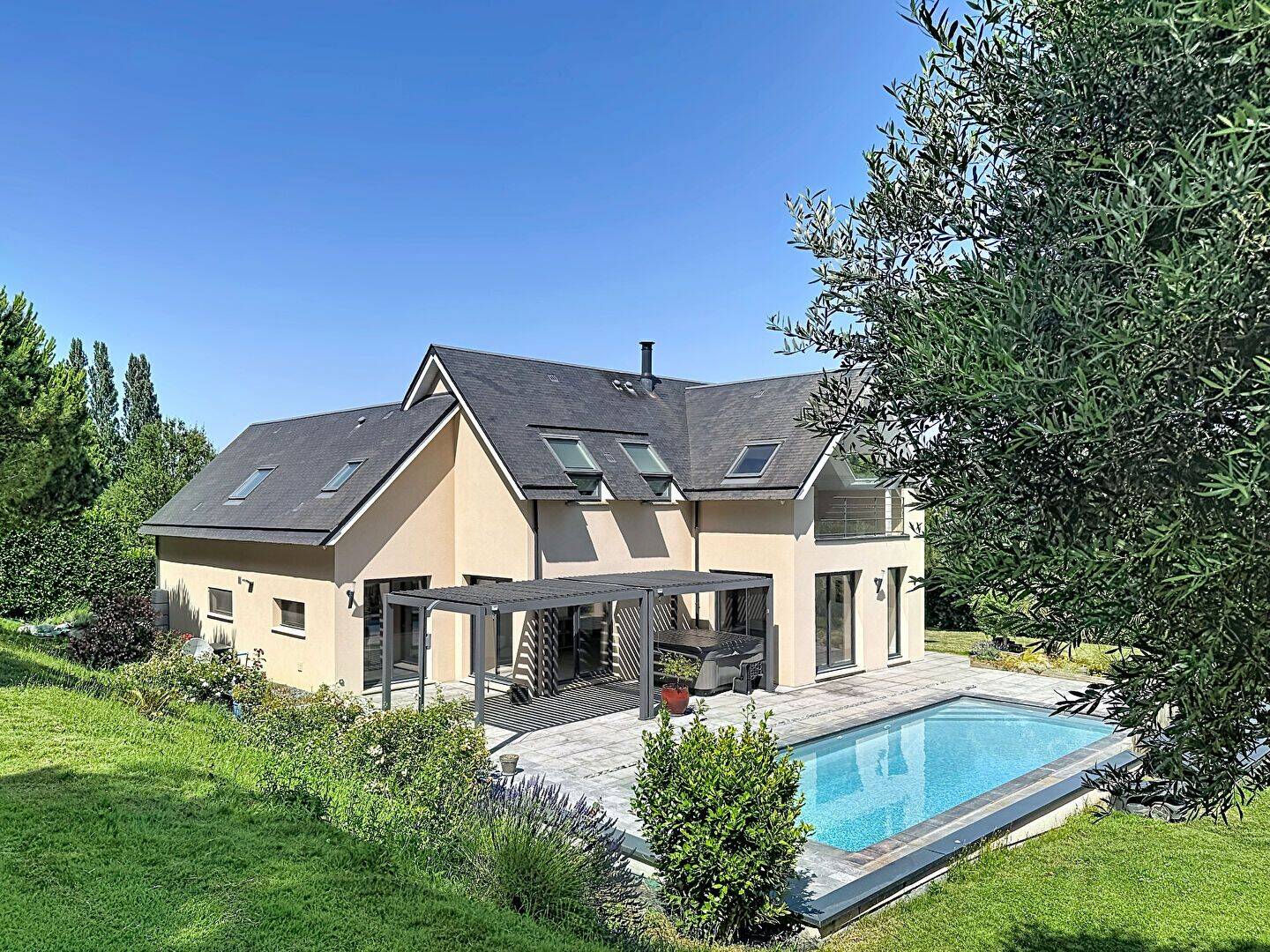 Maison 5 pièces 174 m² · à Gonneville-sur-Mer · 174 m² · 835 000 €