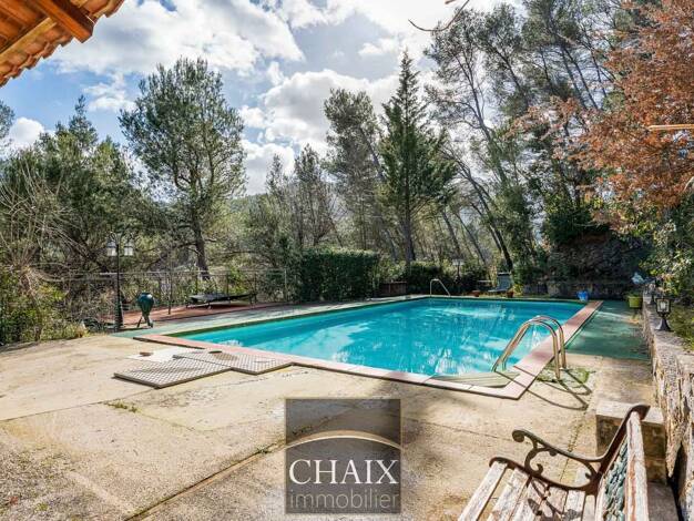 Maison à vendre 690 000 € 5 pièces 4 chambres 140 m² 6 000 m² de terrain Sud Auriol 13390