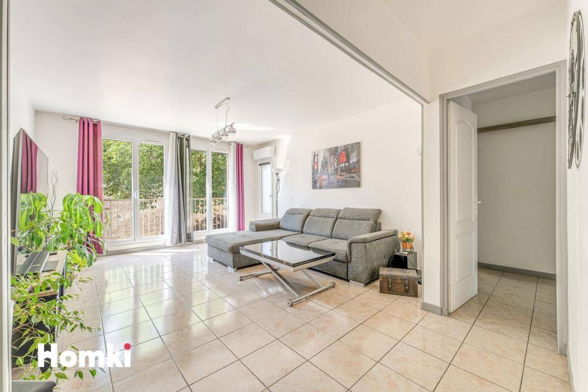 Appartement 3 pièces 71 m² · à Marseille 10ème Arrondissement · 71 m² · 190 000 €