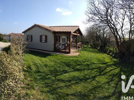 Chalet à vendre 135 000 € 3 pièces 2 chambres 42 m² 400 m² de terrain La Chapelle-Hermier 85220