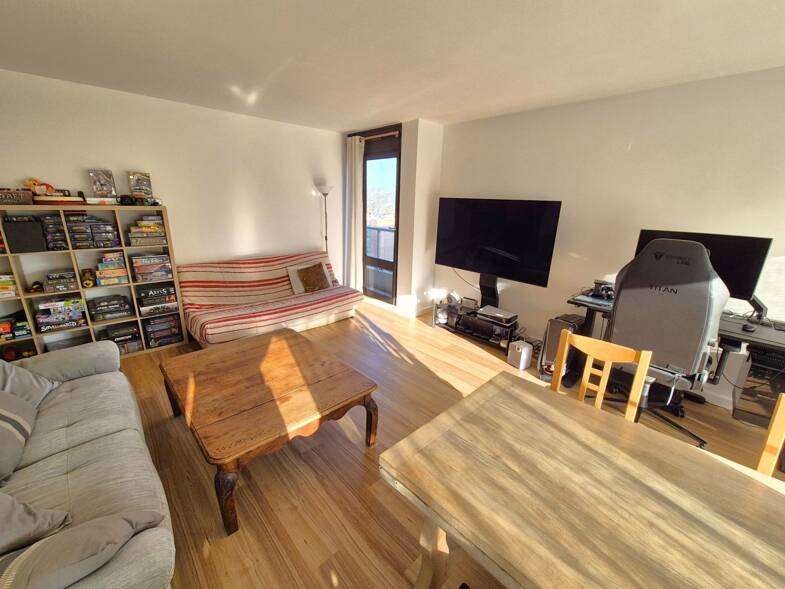 Appartement à vendre 288 000 € 3 pièces 2 chambres 75 m² Étage 3/6 Val d'Albian-Parc de Diane Jouy en Josas 78350