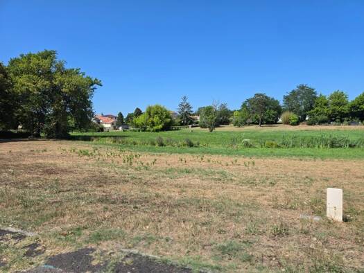 Terrain constructible viabilisé à vendre 56 992 € 870 m² de terrain Ygos-Saint-Saturnin 40110