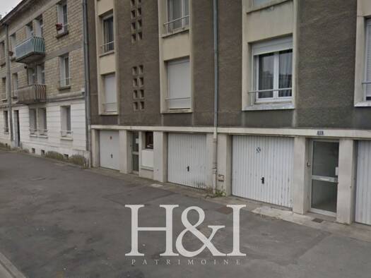 Parking à louer 62 € 15 m² Poitiers 86000