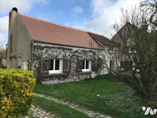 Maison à vendre 215 000 € 4 pièces 2 chambres 139 m² 1 855 m² de terrain Desmonts 45390