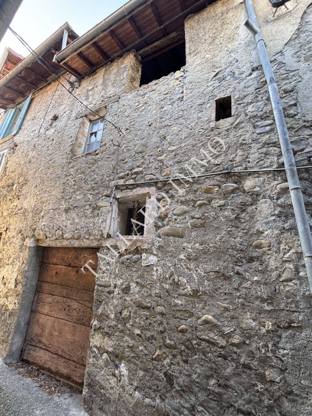 Maison 2 pièces 74 m² · à Lettret · 74 m² · 49 000 €