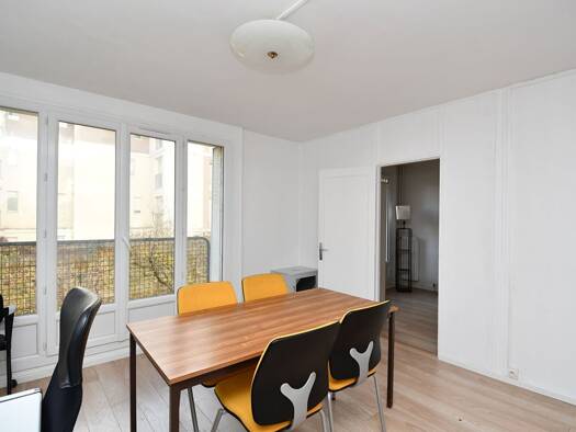 Appartement à vendre 178 500 € 2 pièces 1 chambre 42 m² RDC Tête de Girafe Chatou 78400