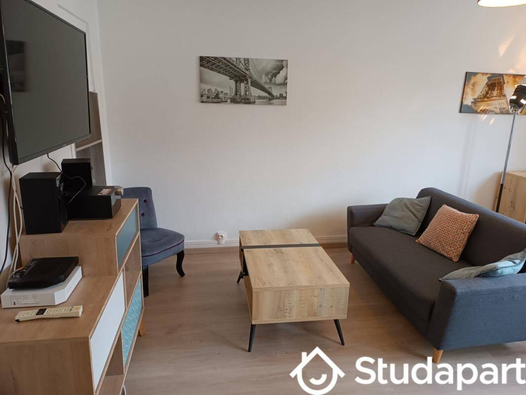 1 pièce 9 m² · à Toulouse · 9 m² · 551 €