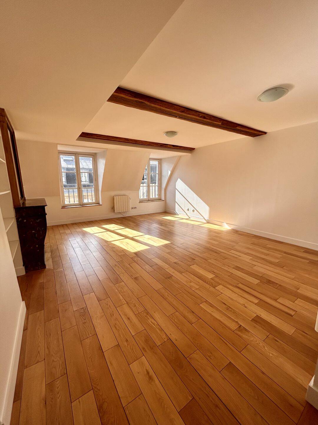 Appartement 3 pièces 90 m² · à Paris 8ème Arrondissement · 90 m² · 2 986 €/mois