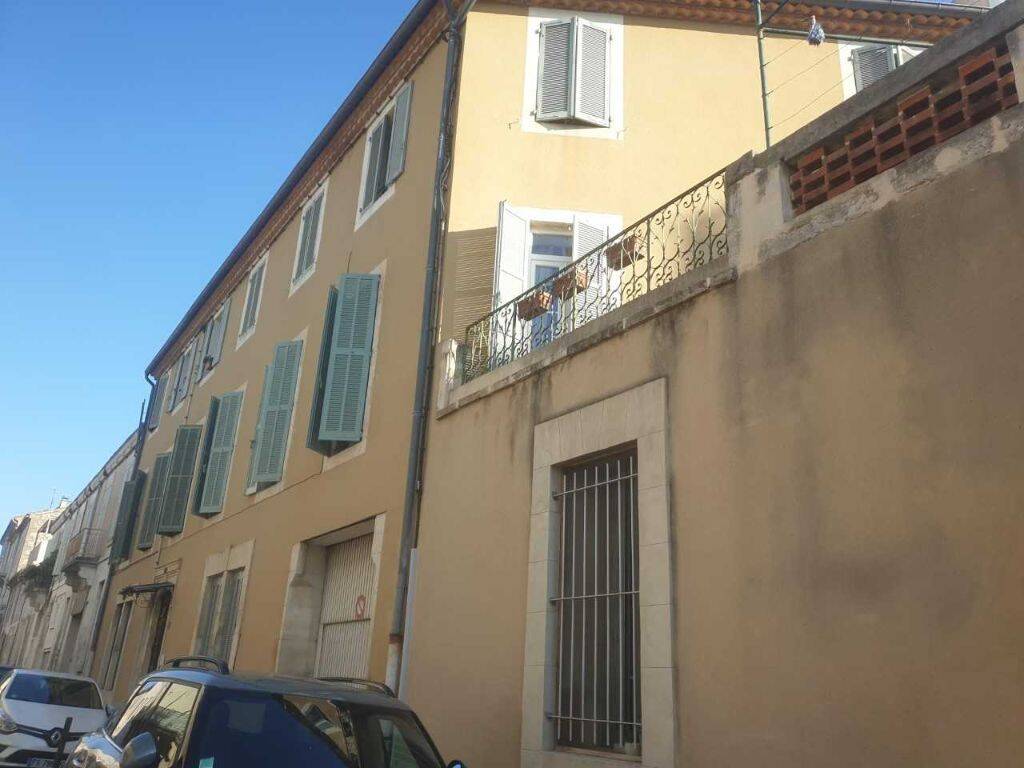 Appartement 4 pièces 95 m² · à Nîmes · 94,5 m² · 851 €