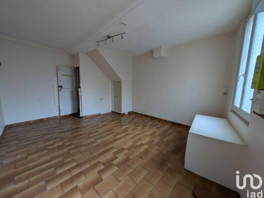 Local d'activités à vendre 127 500 € 334 m² d'espace de stockage Danzé 41160