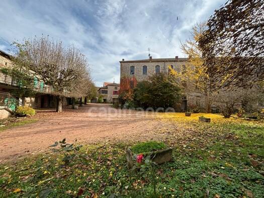 Maison à vendre 790 000 € 23 pièces 18 chambres 930 m² 4 445 m² de terrain Cormatin 71460