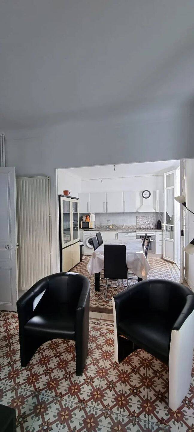 MAISON MEUBLE — 13