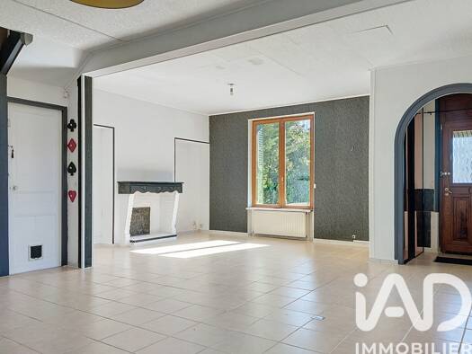 Maison à vendre 190 000 € 4 pièces 3 chambres 144 m² 995 m² de terrain Bourg-et-Comin 02160