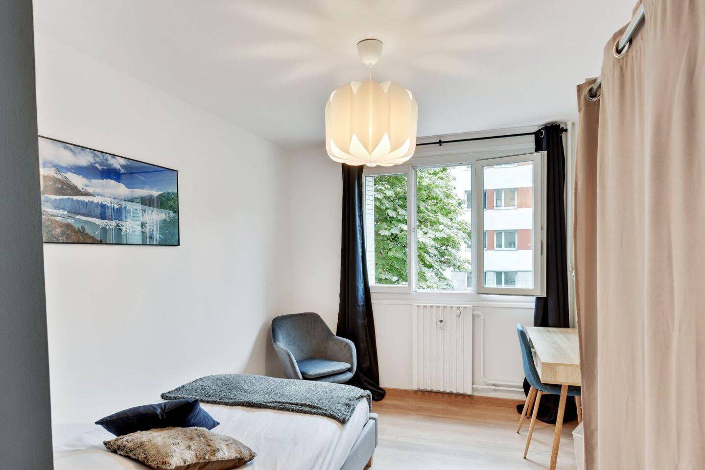 Appartement 5 pièces 105 m² · à Grenoble · 105 m² · 530 €