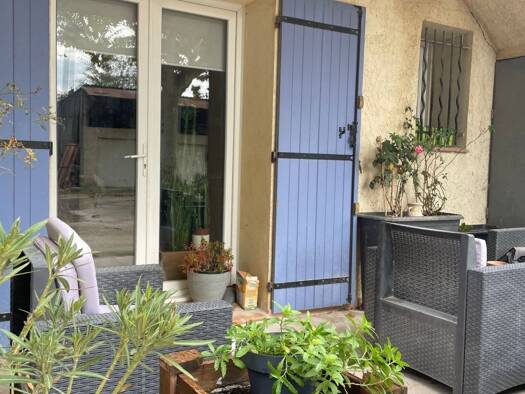 Immeuble à vendre 468 000 € 214 m² Sénas 13560