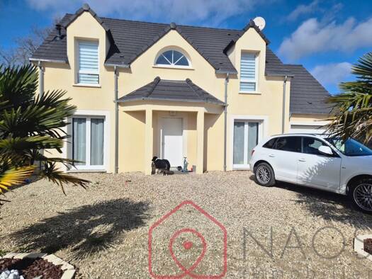 Maison à vendre 406 000 € 6 pièces 4 chambres 135 m² 956 m² de terrain Chambon-la-Forêt 45340