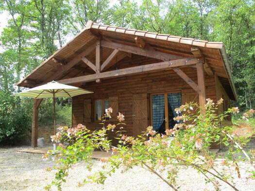 Maison de plain-pied à vendre 160 600 € 3 pièces 2 chambres 52,5 m² 6 389 m² de terrain Loupiac 46350