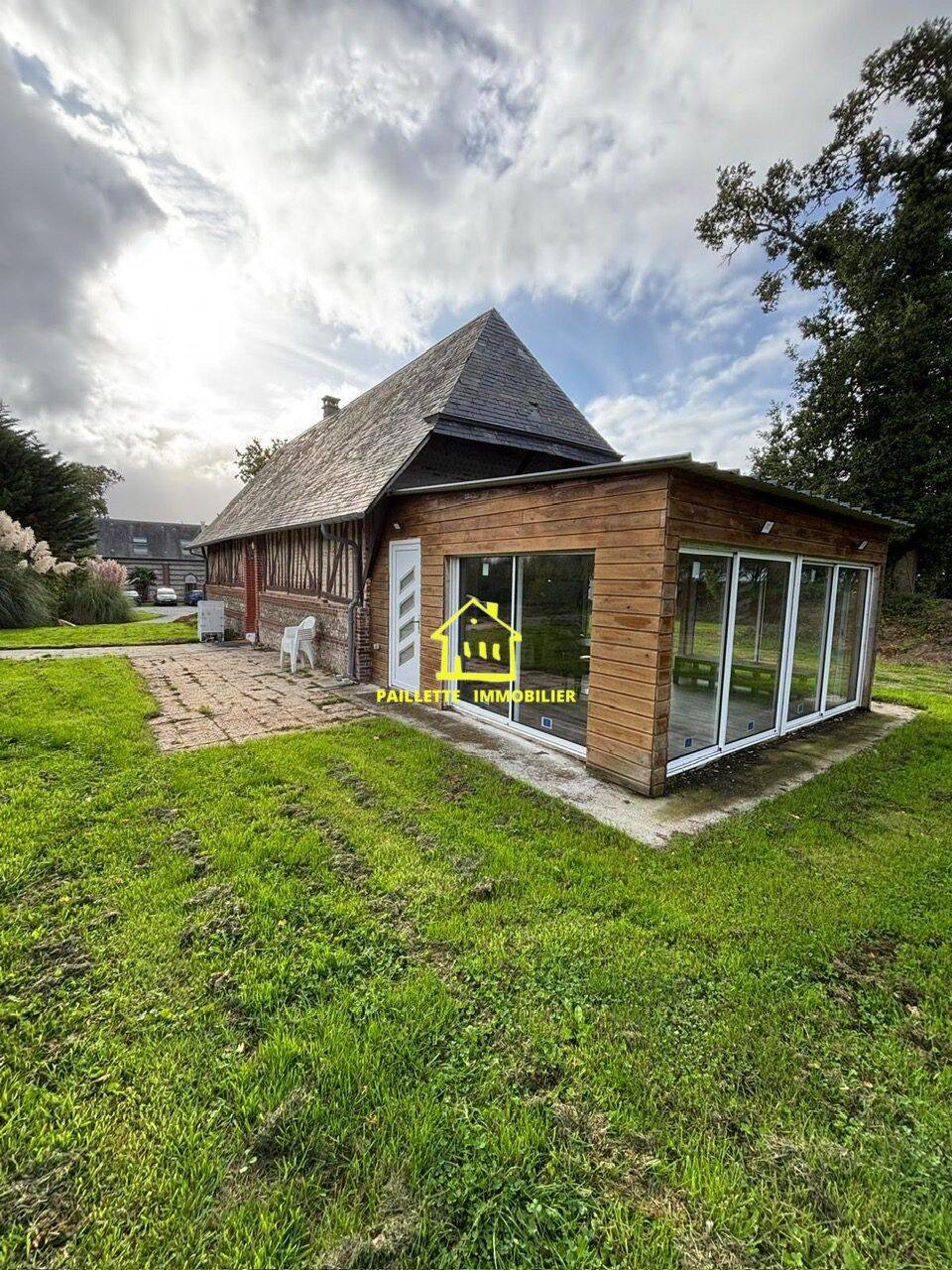 Maison 4 pièces 100 m² · à Gonneville-la-Mallet · 100 m² · 975 €/mois