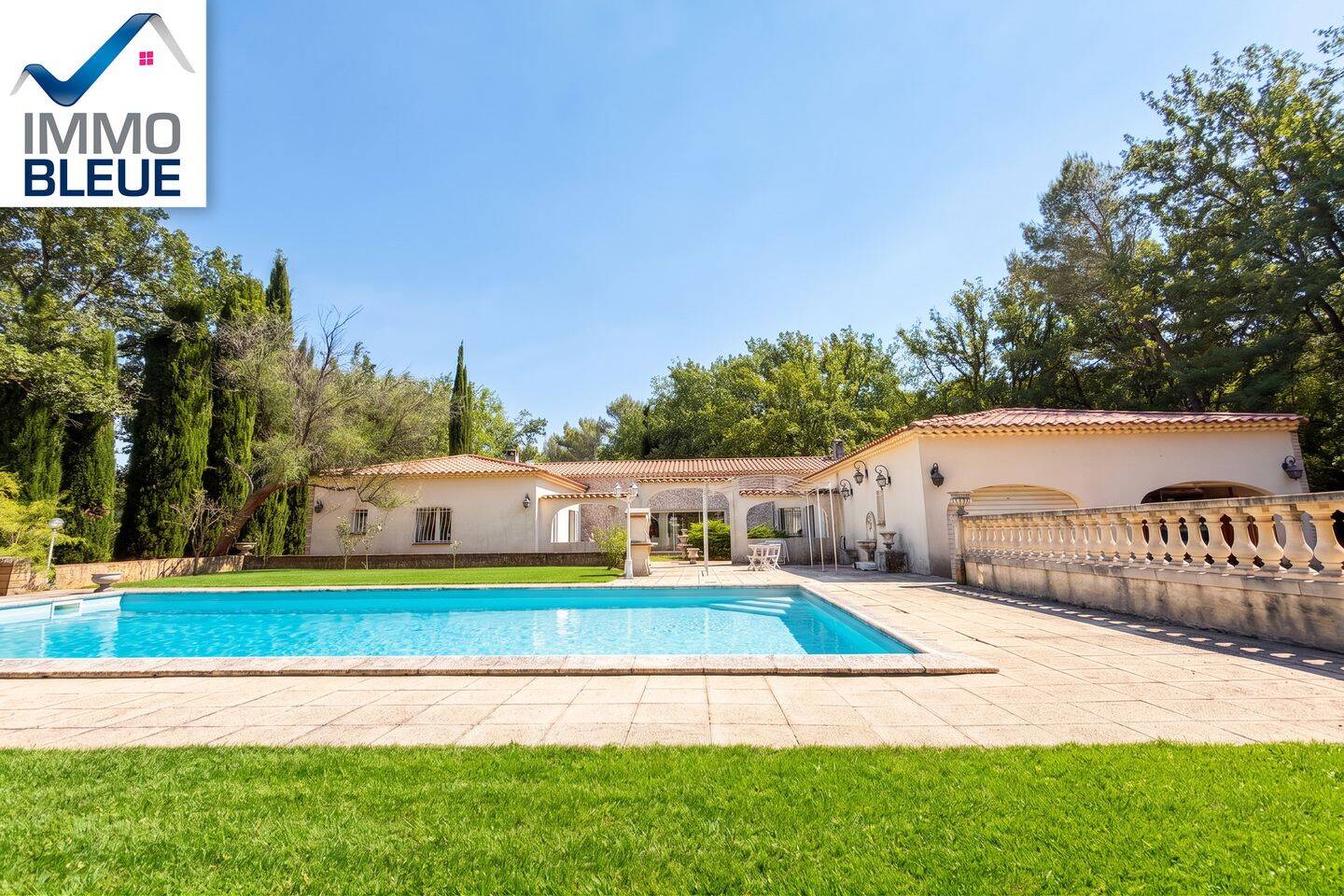 Maison 7 pièces 252 m² · à Peynier · 252 m² · 950 000 €