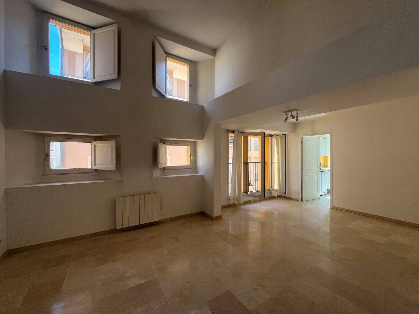 Appartement 2 pièces 53 m² · à Aix-en-Provence · 52,8 m² · 1 451 €/mois