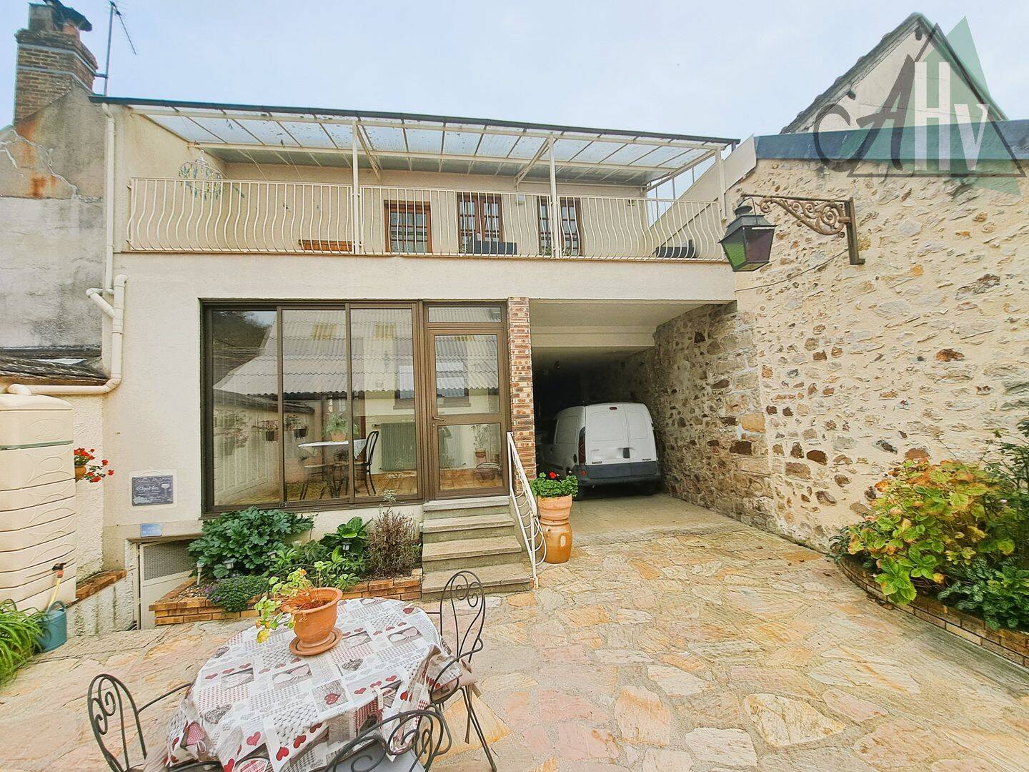 Maison 7 pièces 182 m² · à Villeneuve-la-Guyard · 182 m² · 259 000 €