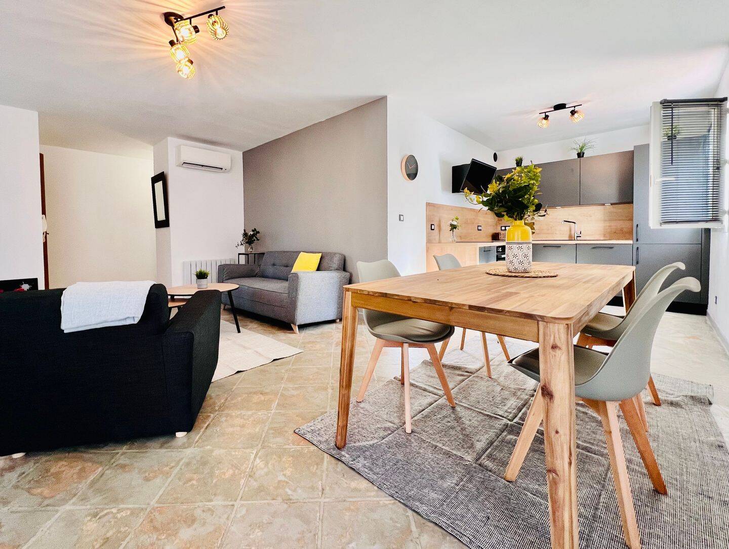 Maison 4 pièces 100 m² · à Saint-Maximin-la-Sainte-Baume · 100 m² · 1 690 €/mois