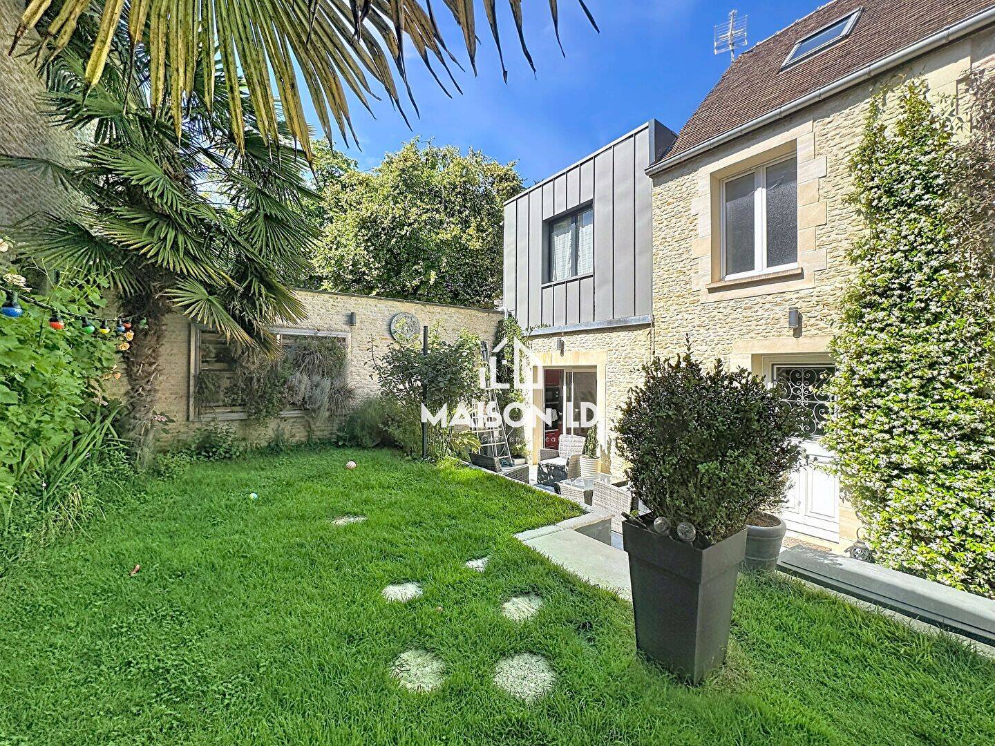 Maison 4 pièces 113 m² · à Villons-les-Buissons · 113 m² · 328 000 €