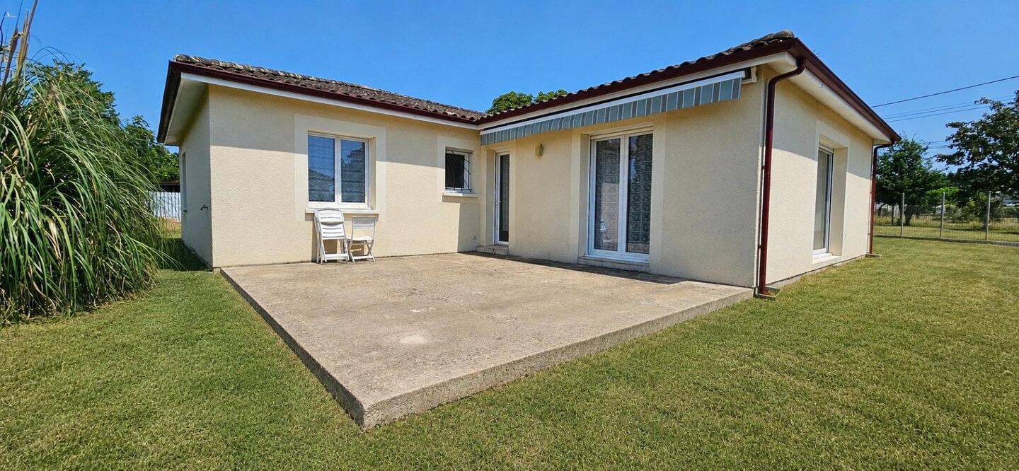 Maison 5 pièces 115 m² · à Saint-Front-de-Pradoux · 115 m² · 210 000 €