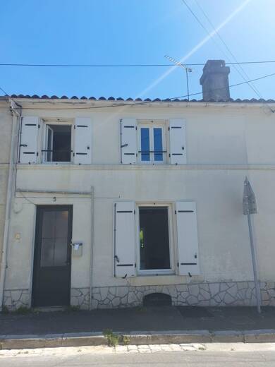 Maison à louer 730 € 3 pièces 2 chambres 73 m² Hôtel de Ville Cognac 16100