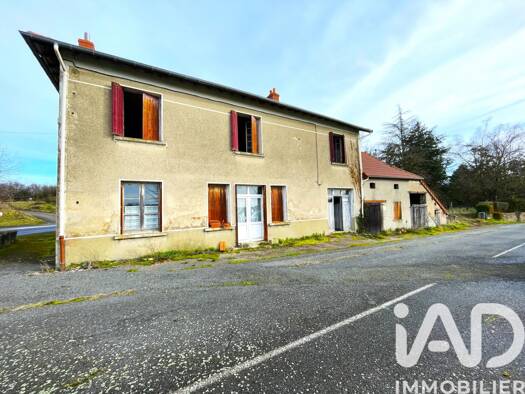 Maison à vendre 39 000 € 6 pièces 4 chambres 110 m² 165 m² de terrain Lapeyrouse 63700