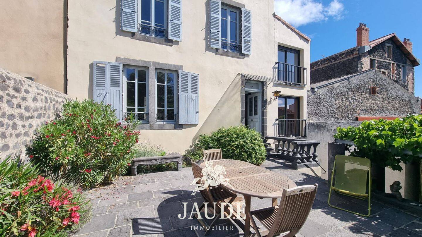 Maison 6 pièces 145 m² · à Clermont-Ferrand · 145 m² · 399 000 €