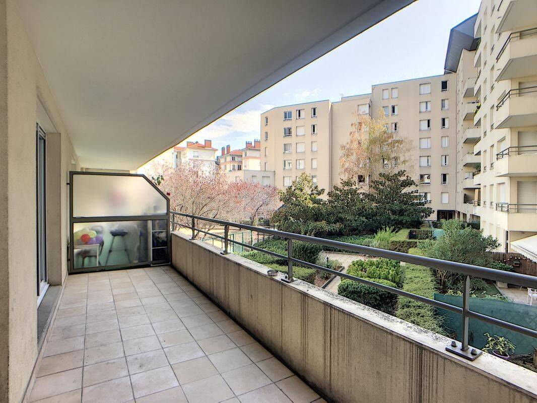 Appartement 4 pièces 81 m² · à Lyon 3ème Arrondissement · 81 m² · 1 315 €