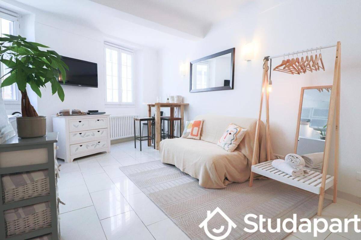 Appartement 1 pièce 30 m² · à Antibes · 30 m² · 1 050 €