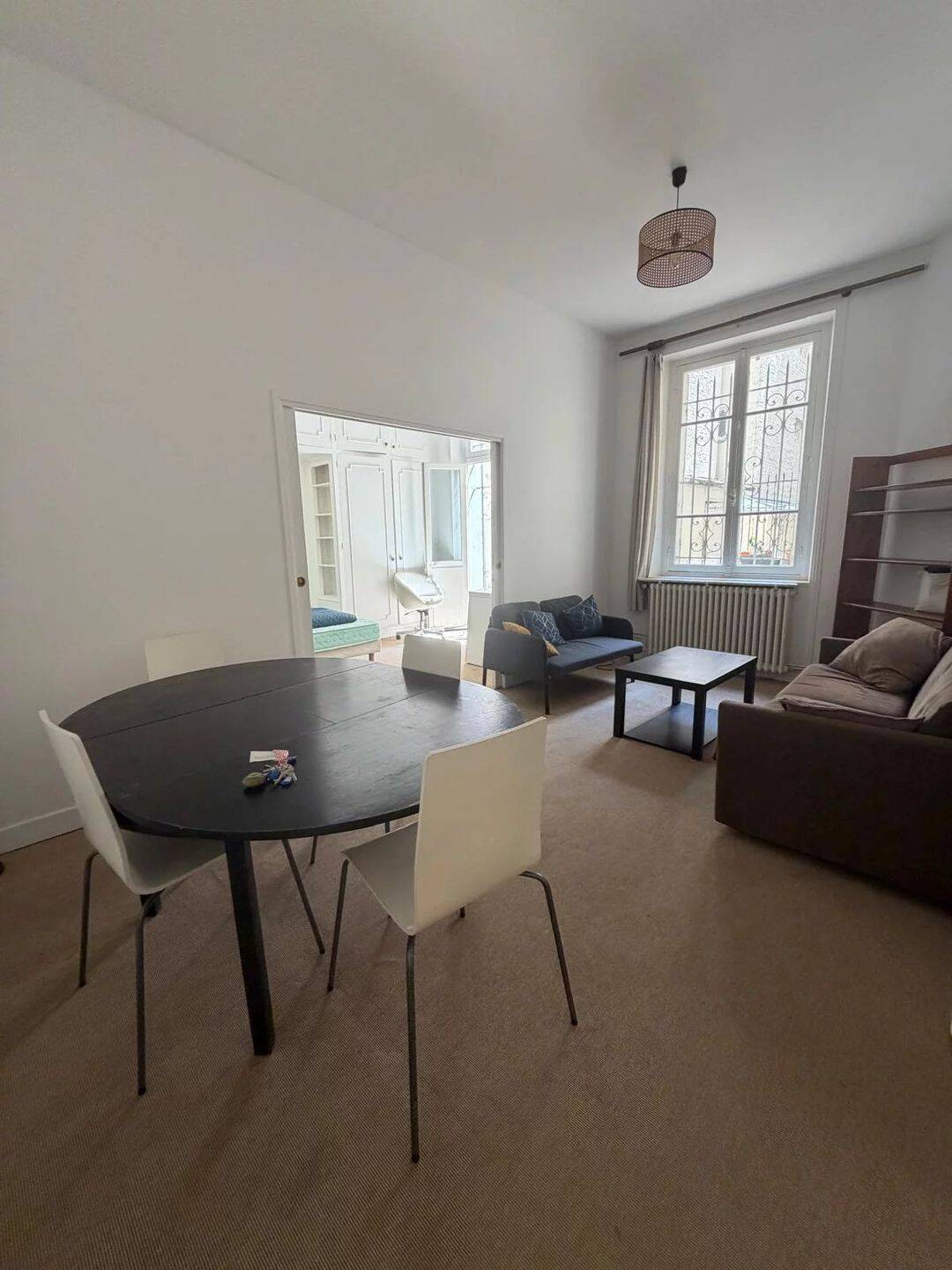 Appartement 3 pièces 67 m² · à Paris 15ème Arrondissement · 66,6 m² · 1 800 €