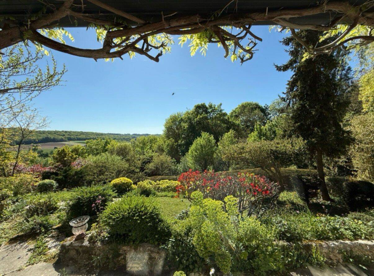 Maison 7 pièces 251 m² · à Villeneuve-sur-Bellot · 251 m² · 399 000 €