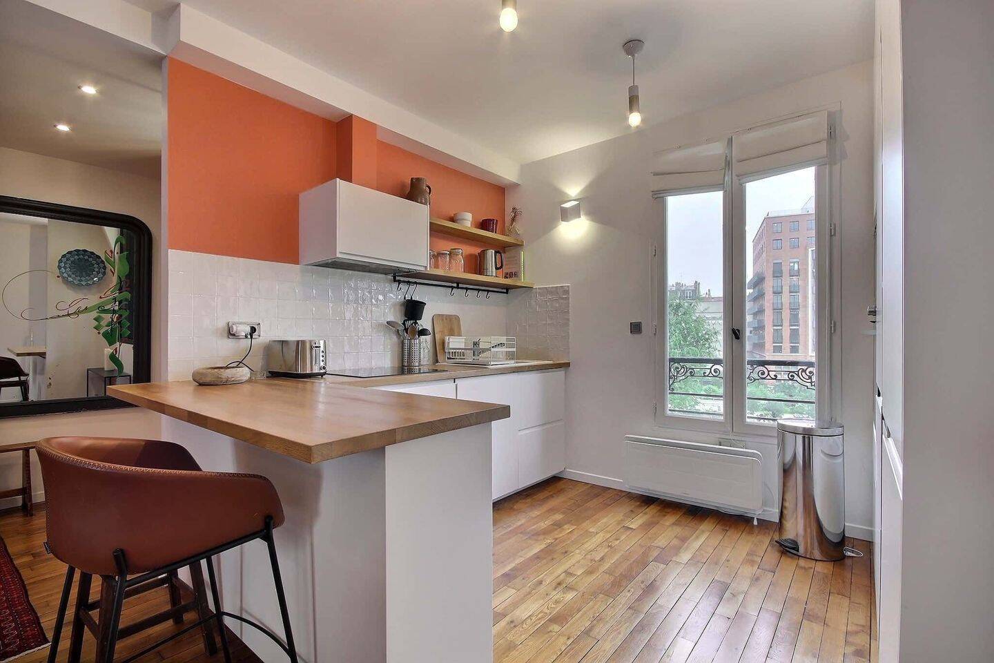 Appartement 1 pièce 49 m² · à Paris 10ème Arrondissement · 49 m² · 2 107 €