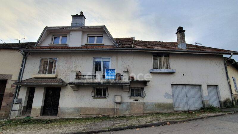 Maison 6 pièces 203 m² · à Luxeuil-les-Bains · 203 m² · 79 000 €