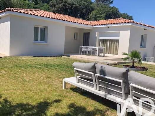 Maison à vendre 315 000 € 5 pièces 3 chambres 93 m² 503 m² de terrain Goudargues 30630