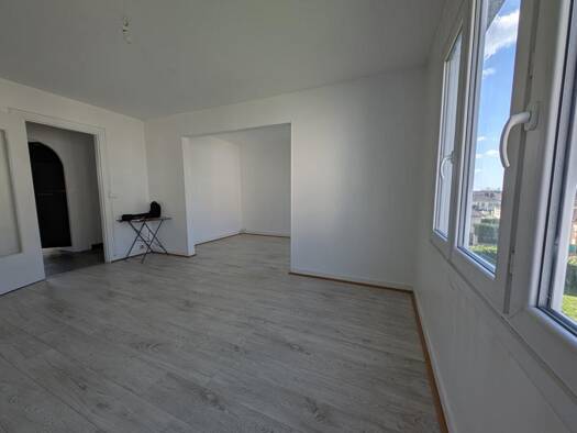 Appartement à vendre 92 900 € 4 pièces 2 chambres 62,8 m² Étage 2/4 Saint Thibault-Vauvettes Vernouillet 28500