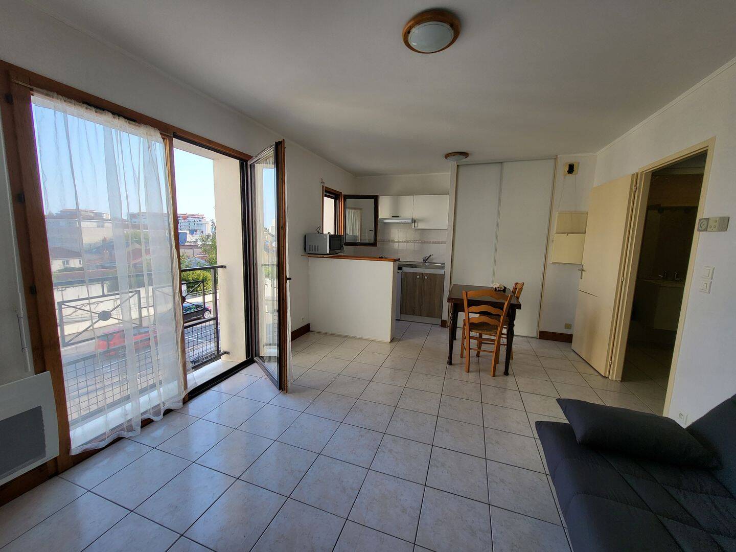 Appartement 1 pièce 27 m² · à La Roche-sur-Yon · 26,6 m² · 425 €
