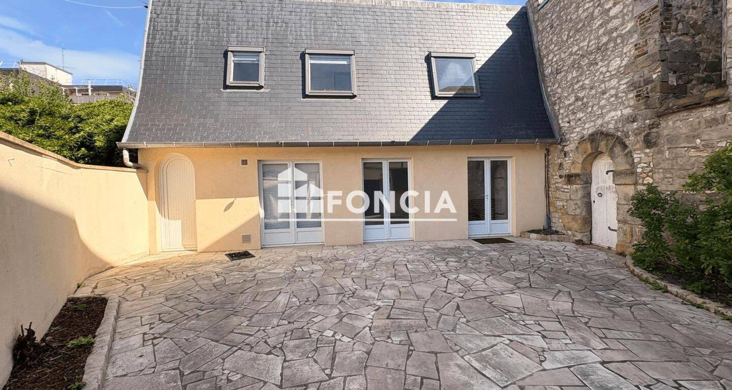 Maison 3 pièces 95 m² · à Fontainebleau · 95 m² · 1 600 €/mois