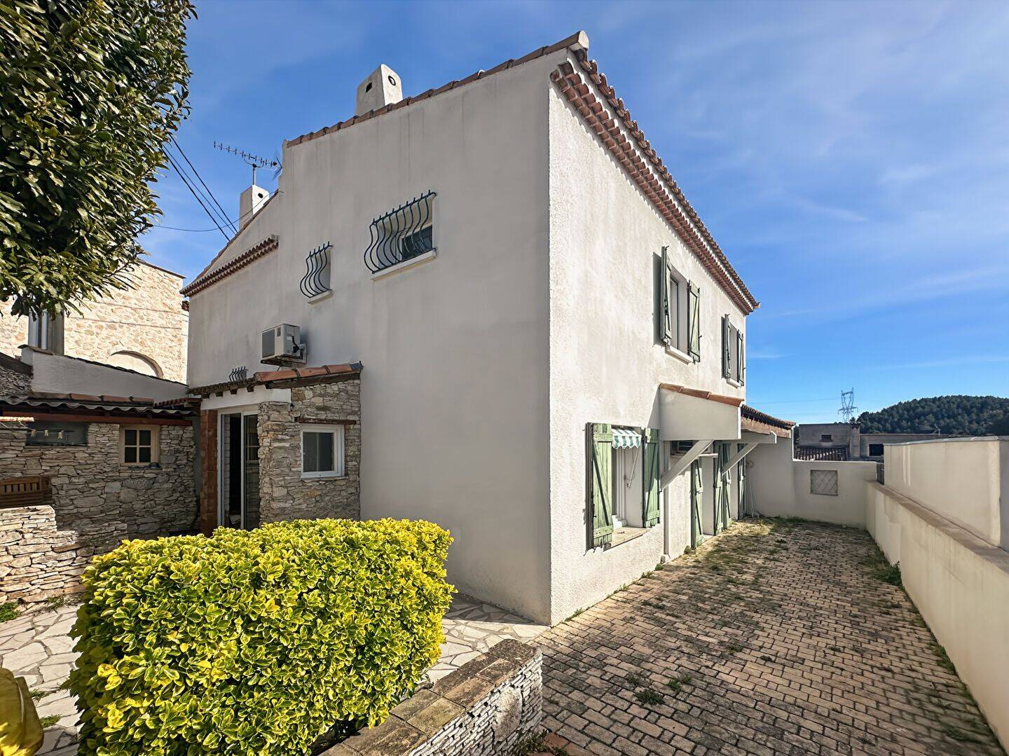 Maison 4 pièces 110 m² · à Le Rove · 110 m² · 370 000 €