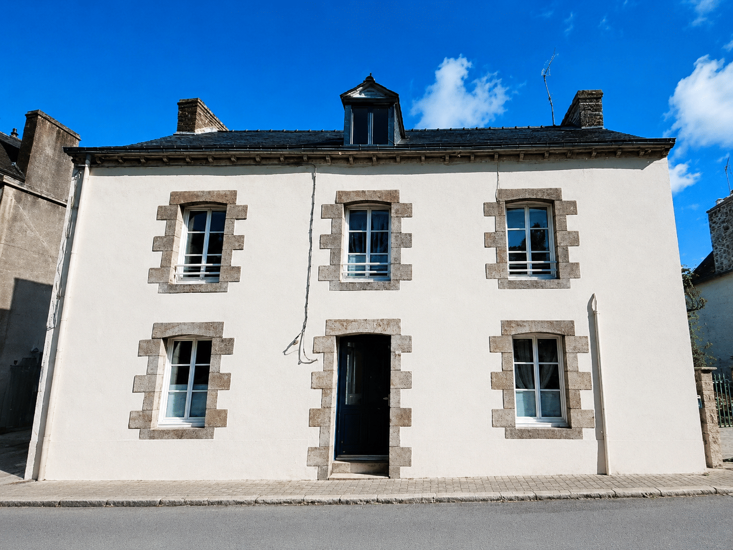 Maison 5 pièces 120 m² · à La Chèze · 120 m² · 166 400 €