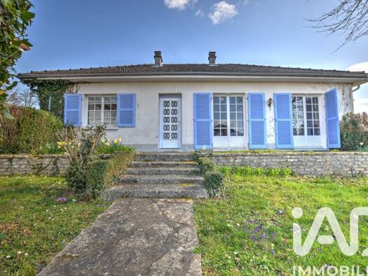 Maison de plain-pied à vendre 150 000 € 4 pièces 2 chambres 79 m² 657 m² de terrain Est Panazol 87350