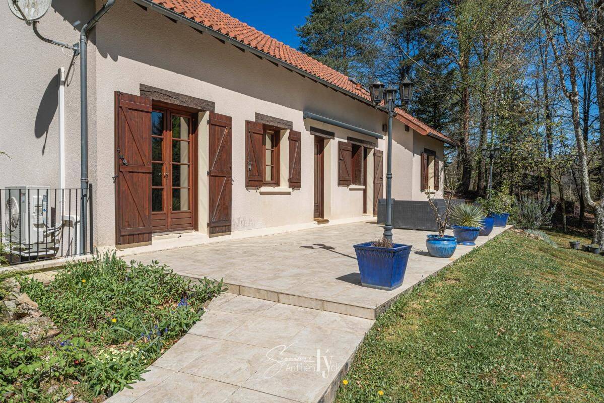 Maison 6 pièces 163 m² · à Bonnac-la-Côte · 163 m² · 286 200 €