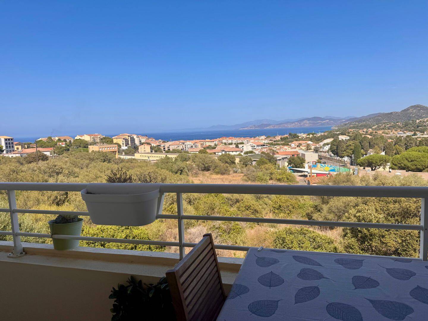 Appartement 2 pièces 48 m² · à L'Île-Rousse · 48,2 m² · 295 000 €