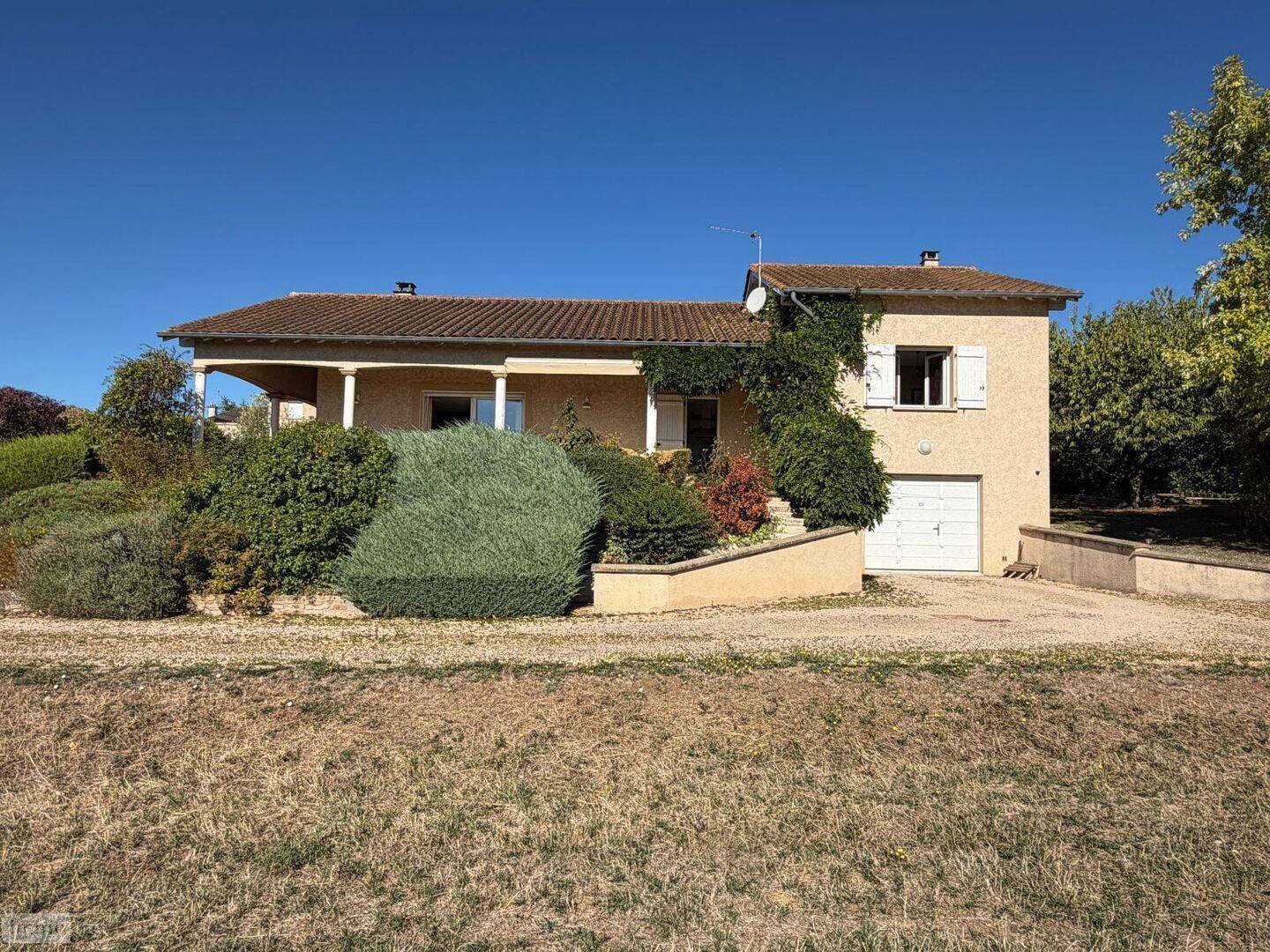 Maison 4 pièces 125 m² · à Charnay-lès-Mâcon · 125 m² · 325 000 €