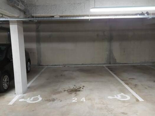 Parking à louer 76 € Sud Bassens 33530